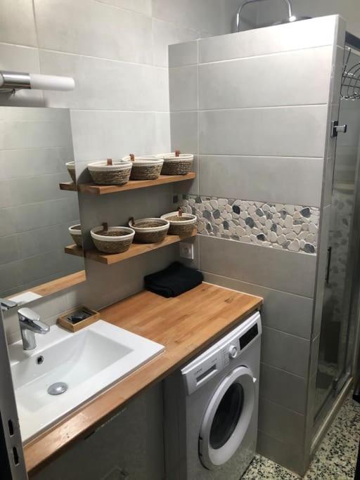Appartement Vue Mer Au Lavandou ル・ラヴァンドゥー エクステリア 写真