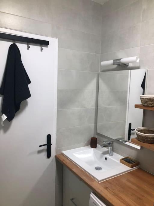 Appartement Vue Mer Au Lavandou ル・ラヴァンドゥー エクステリア 写真